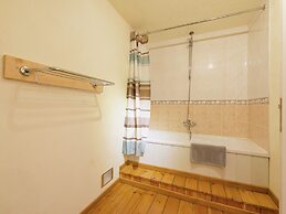Spacious Waimes Villa
