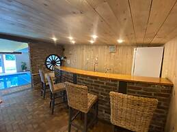Spacious Waimes Villa