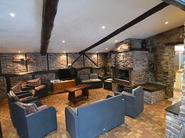 Spacious Waimes Villa