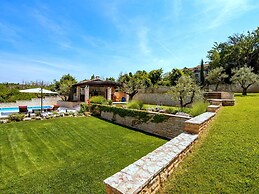 Villa in Porec With Private Pool & Garden