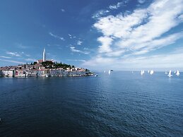Villa in Porec With Private Pool & Garden
