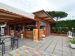 Wooden Chalet with Terrace near Beach