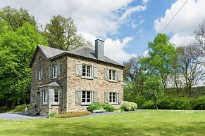 Sunny Garden Cottage, Alle