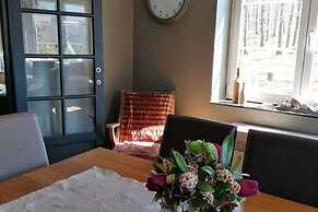 Sunny Garden Cottage, Alle