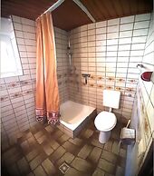 Geraeumiges Apartment mit Privater Terrasse