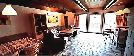 Geraeumiges Apartment mit Privater Terrasse