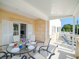 Apartment by Alcudia Bay