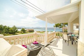 Apartment by Alcudia Bay