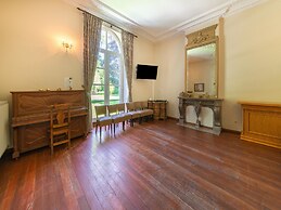 Luxurious Mettet Mansion