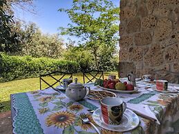Rustic Stone Farmhouse in Proceno