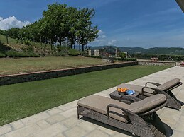 Luxury Villas in Poppi With Heated Pool