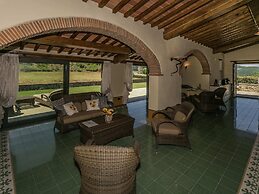 Luxury Villas in Poppi With Heated Pool