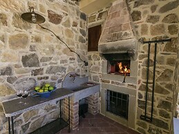 Luxury Villas in Poppi With Heated Pool