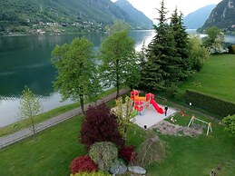 Apartment in Idro With Pool and Garden