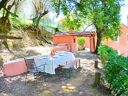 Massarosa Garden Cottage