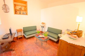 Massarosa Garden Cottage
