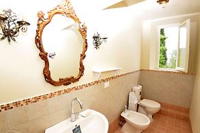 Massarosa Garden Cottage