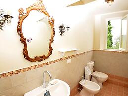 Massarosa Garden Cottage