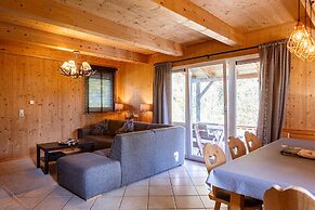 Snug Chalet With Infrared Sauna