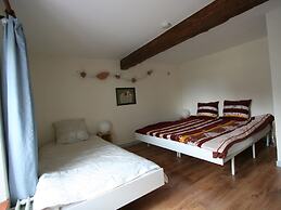 Winenne Home With Hot Tub