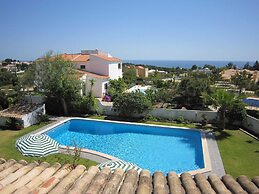 Villa in Albufeira With Pool & Ocean Views
