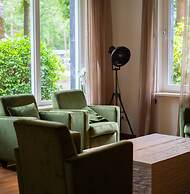 Spacious Villa in Hoenderloo