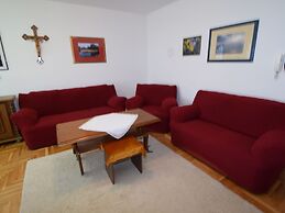 Spacious Apartment in Zadar With Balcony