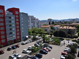 Spacious Apartment in Zadar With Balcony