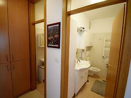 Spacious Apartment in Zadar With Balcony