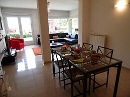 Fabulous Villa in Barasso near Lake