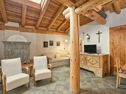 Typical Cottage in Bellamonte Italy with Hot Tub