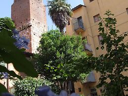 Pisa Stay Close to Leaning Tower