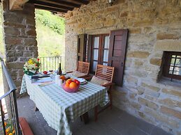 Belvilla by OYO Farmhouse With Swimming Pool