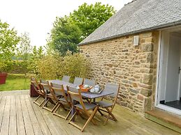 Spacious Holiday Home With Heated Indoor Pool