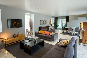 Spacious Holiday Home With Heated Indoor Pool