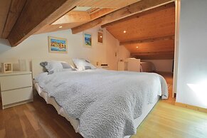 Villa in Gareoult With Private Pool