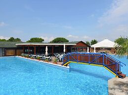 Bungalow by Beach With Water Park Fun