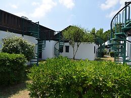 Bungalow by Beach With Water Park Fun