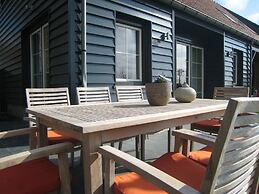 Rural Holiday Home With Outdoor Pool & Sauna
