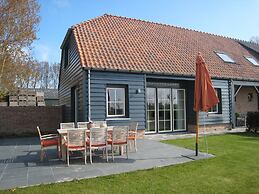 Rural Holiday Home With Outdoor Pool & Sauna