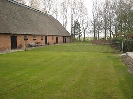 Rural Holiday Home With Outdoor Pool & Sauna