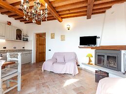 Villa in Lisciano Niccone With Pool & Nature