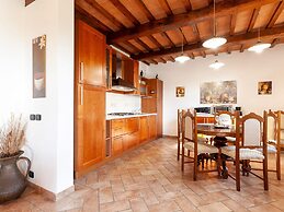 Villa in Lisciano Niccone With Pool & Nature