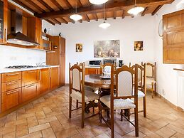Villa in Lisciano Niccone With Pool & Nature