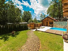 Pleasant Chalet in Bruvno With Private Pool