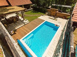 Pleasant Chalet in Bruvno With Private Pool
