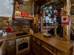 Pleasant Chalet in Bruvno With Private Pool