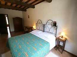 Spacious Holiday Home in Montone