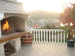 Coastal Comfort in Vinisce