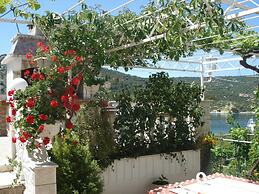 Coastal Comfort in Vinisce